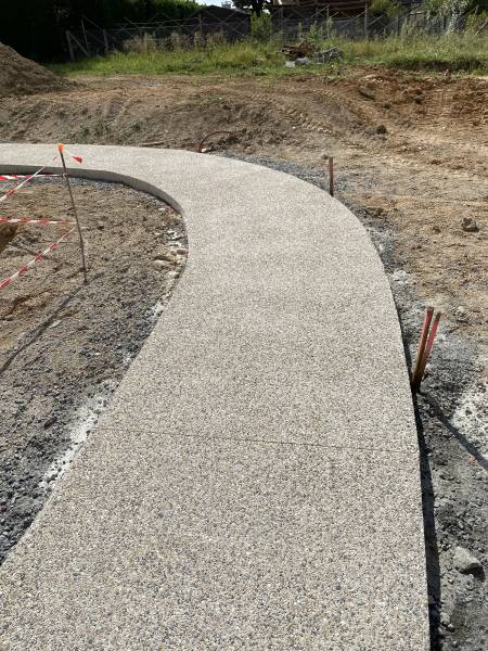 réalisation de béton désactivé